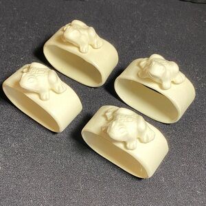 Set Of 4 Vintage Ivory Ceramic Mini Frog Oval Napkin Rings Holders